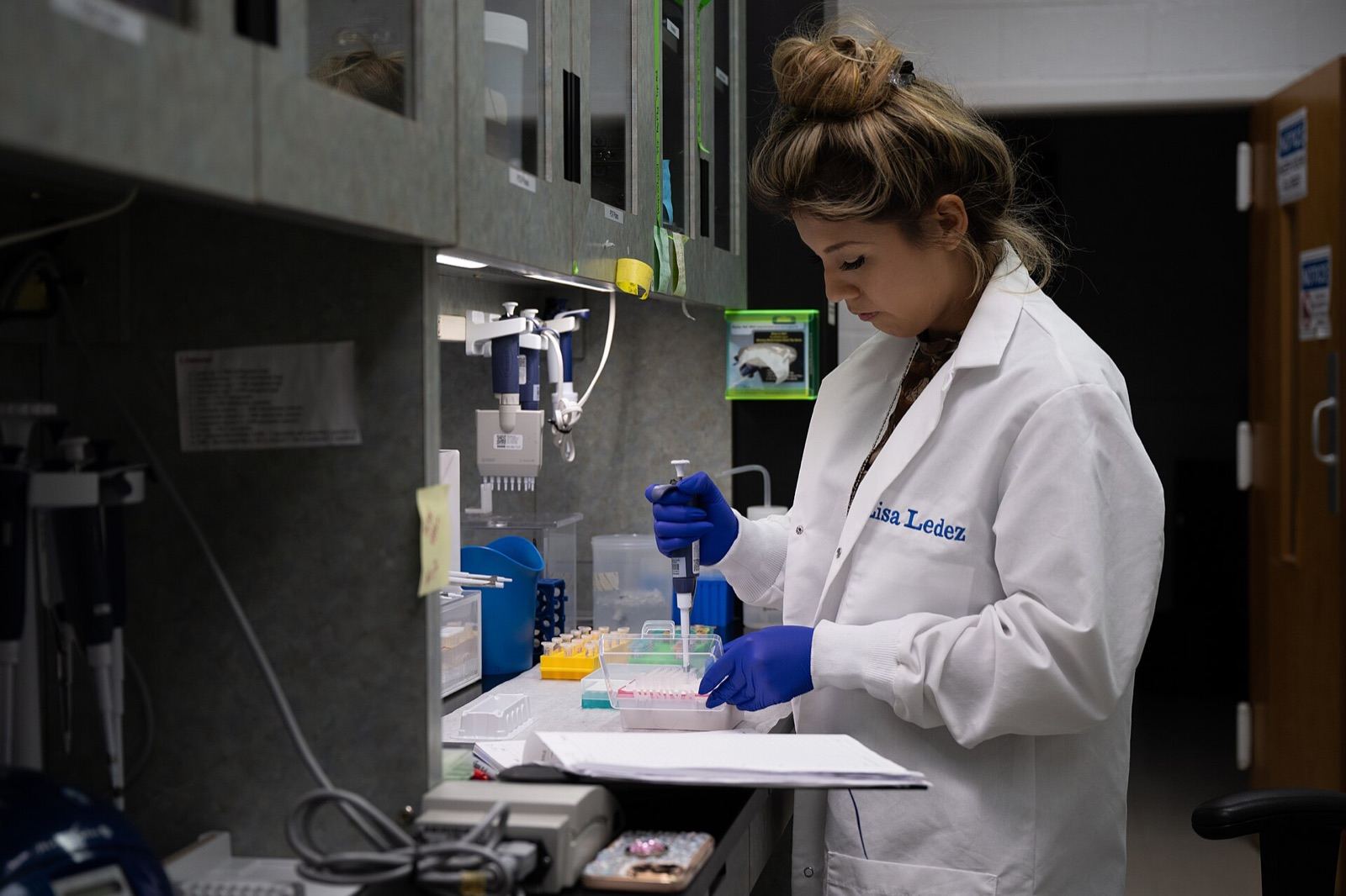 Researchers working in a diagnostics laboratory